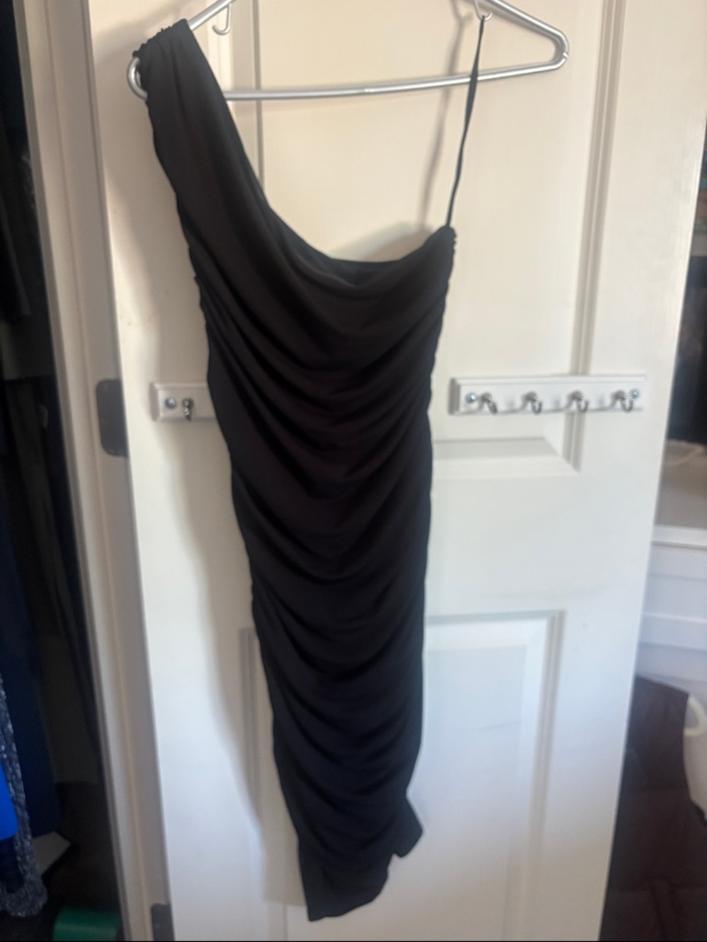 Alice + Olivia Black One-Shoulder Draped Dress
